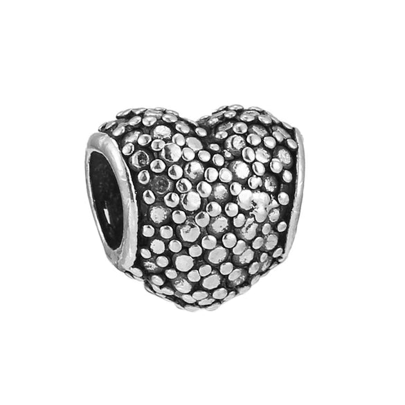 Wholesale Alloy Beaded Heart Shaped Hollow Necklace With Totem Pattern And Electroplating Treatment
