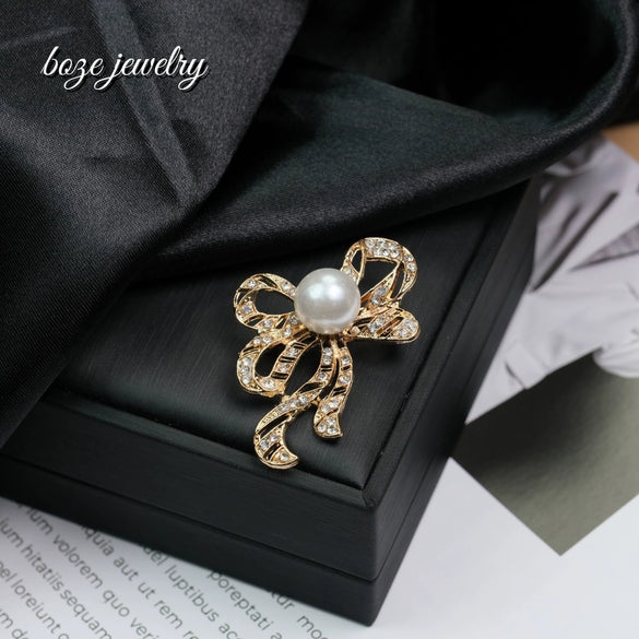 Wholesale Alloy Brooch With Bow Shape Electroplated And Diamondencrusted