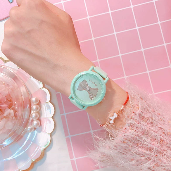 Wholesale Alloy Case Imitation Leather Strap Stainless Steel Buckle Round Dial Cartoon Style Heart Shaped Female Watch