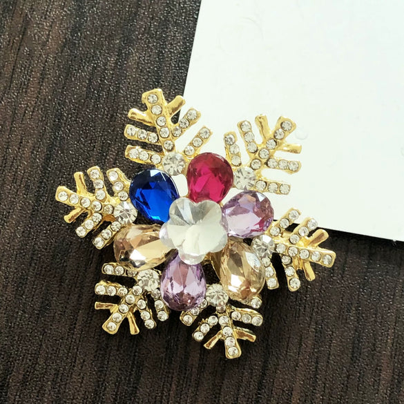 Wholesale Alloy Christmas Brooch For Women With Cartoon Characters Electroplated