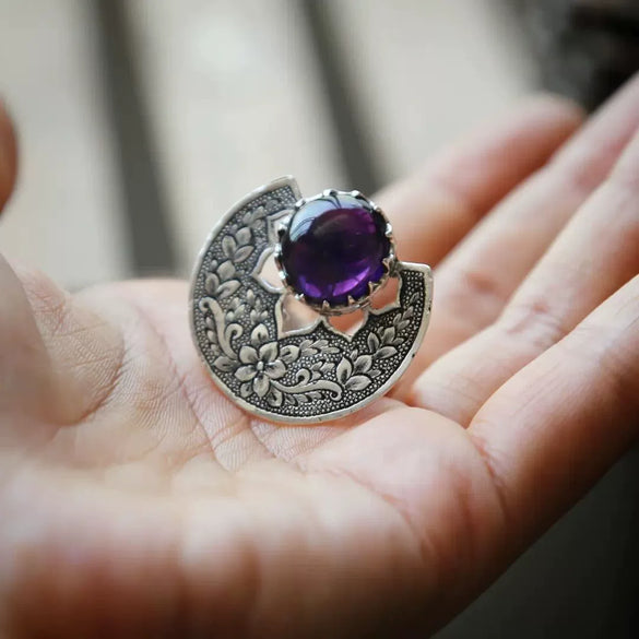 Wholesale Alloy Crystal Ring With Carved Flower And Geometric Pattern For Women