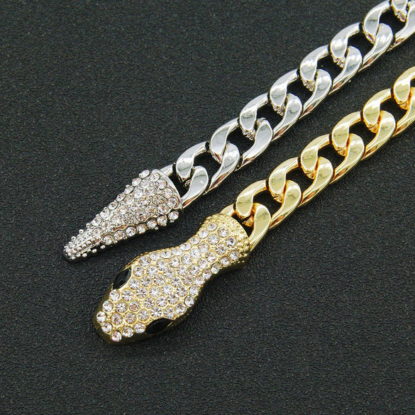 Wholesale Alloy Cuban Chain Necklace With Geometric Pattern And Snake Head Magnetic Buckle For Women Light Luxury Design With Diamond Treatment