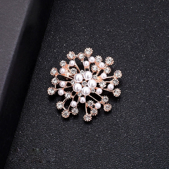 Wholesale Alloy Deer Brooch With Flower Pattern Electroplated For Women's Jewelry Accessories