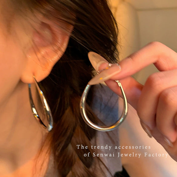 Wholesale Alloy Drop Plain Hoop Earrings For Women Electroplated