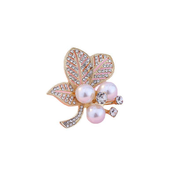 Wholesale Alloy Electroplated Ginkgo Leaf Brooch For Women Light Luxury Natural Style