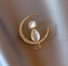 Wholesale Alloy Electroplated Minimalist Flower Shaped Women's Moon Kitten Brooch As Bag Accessory
