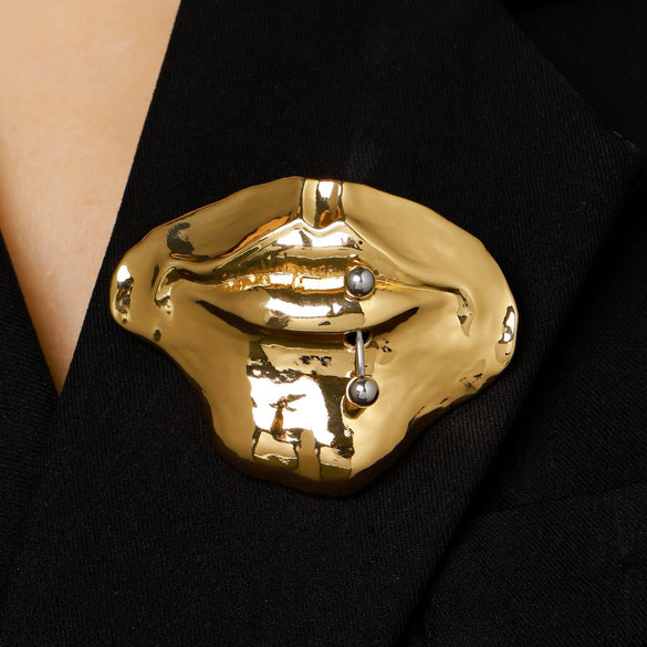 Wholesale Alloy Electroplated Mouthshaped Lip Brooch Women's Accessories
