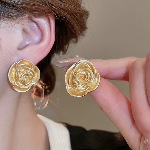 Wholesale Alloy Electroplated Simple Plant Flower And Leaf Pattern Pin Earrings For Women