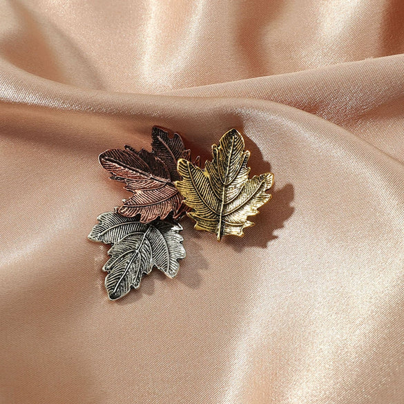Wholesale Alloy Fallen Leaf Brooch Electroplated For Women Retro Style