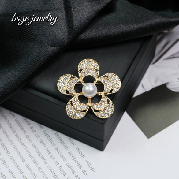 Wholesale Alloy Floral Brooch With Rhinestones And Pearls Electroplated For Women And Unisex