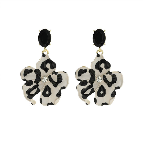 Wholesale Alloy Flower And Leopard Fashion Pendant Earrings For Ladies With Electroplating Treatment