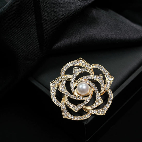 Wholesale Alloy Flower Brooch With Electroplating Silk Towel Buckle Pearl Rhinestone Decoration