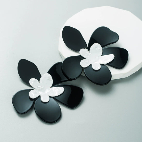 Wholesale Alloy Flower Pattern Stitching Trendy Retro Women's Earrings