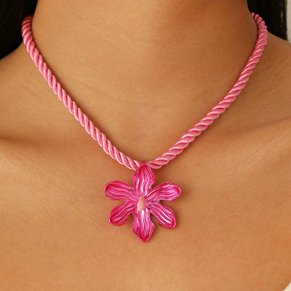 Wholesale Alloy Flower Pendant Necklace With Colorful Cotton Rope And Electroplating For Women
