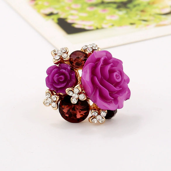 Wholesale Alloy Flower Resin Ring With Diamond Design
