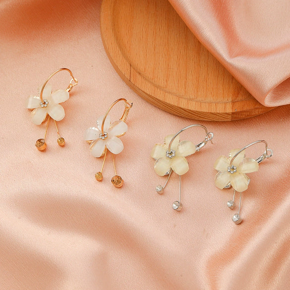 Wholesale Alloy Flower Tassel And Long Ring Earrings With Embedded Diamonds For Girls Sweet And Elegant