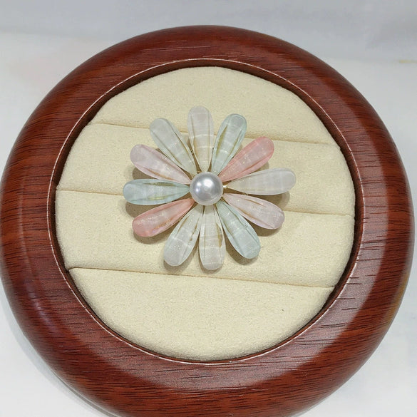 Wholesale Alloy Freshwater Pearl Flower Plaid Brooch Women's Clothing Accessory Set With Pearls