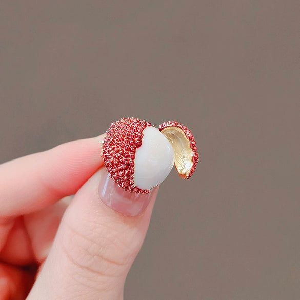 Wholesale Alloy Fruit Lychee Brooch For Women With Electroplating Design