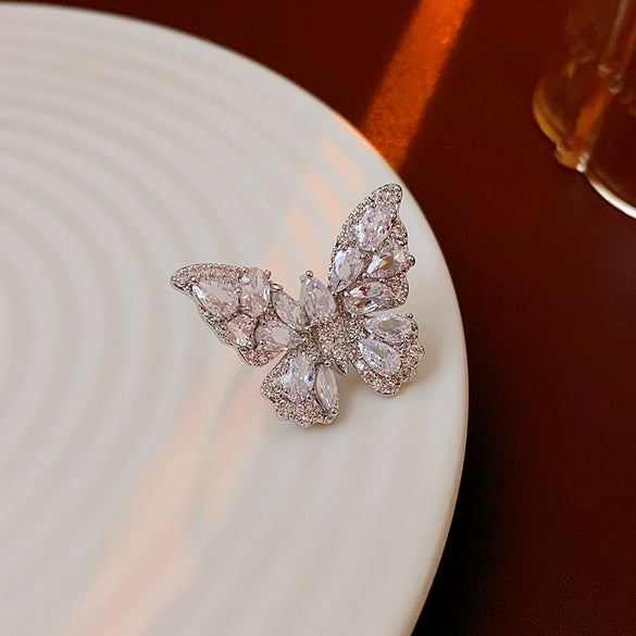 Wholesale Alloy Geometric Butterfly Women's Cold Style Fashion Light Luxury Ear Bone Clip Earrings With Electroplating