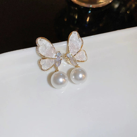 Wholesale Alloy Geometric Butterfly Women's Cold Style Fashion Light Luxury Ear Bone Clip Earrings With Electroplating