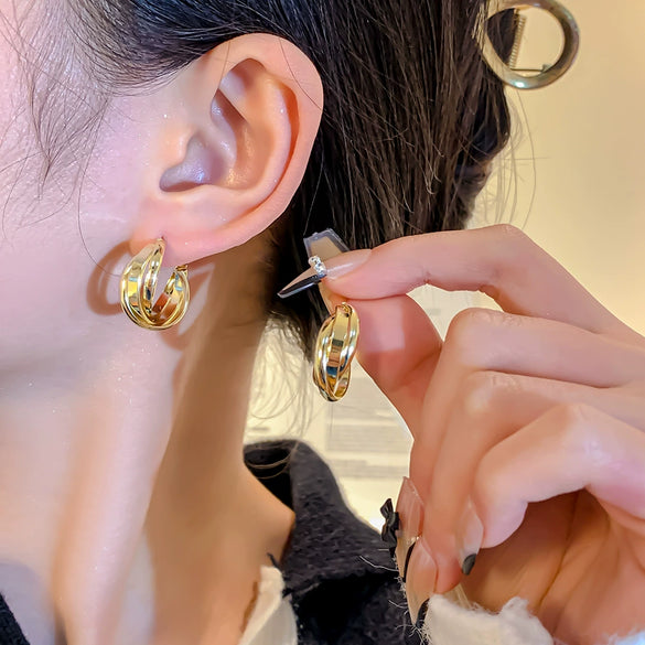 Wholesale Alloy Geometric Cshaped Electroplated Earrings For Women Retro Style