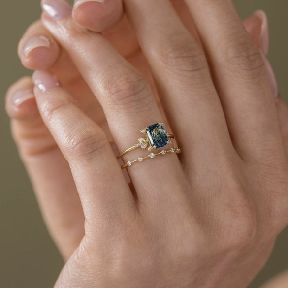 Wholesale Alloy Geometric Design Electroplated Fashion Ring For Women And Couples With Dark Blue Zircon
