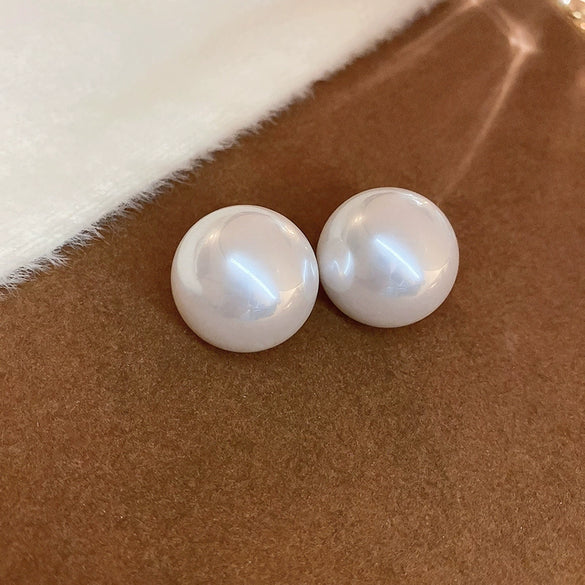 Wholesale Alloy Geometric Earrings With Diamond And Pearl Retro Light Luxury Electroplated For Women