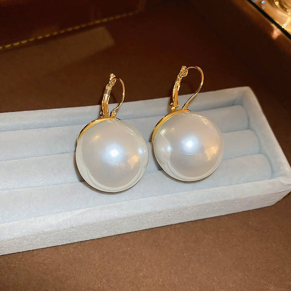 Wholesale Alloy Geometric Earrings With Diamond And Pearl Retro Light Luxury Electroplated For Women