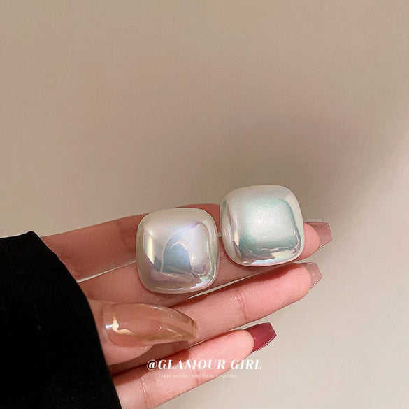 Wholesale Alloy Geometric Earrings With Diamond And Pearl Retro Light Luxury Electroplated For Women