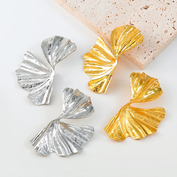 Wholesale Alloy Geometric Flower Earrings For Women With Electroplating