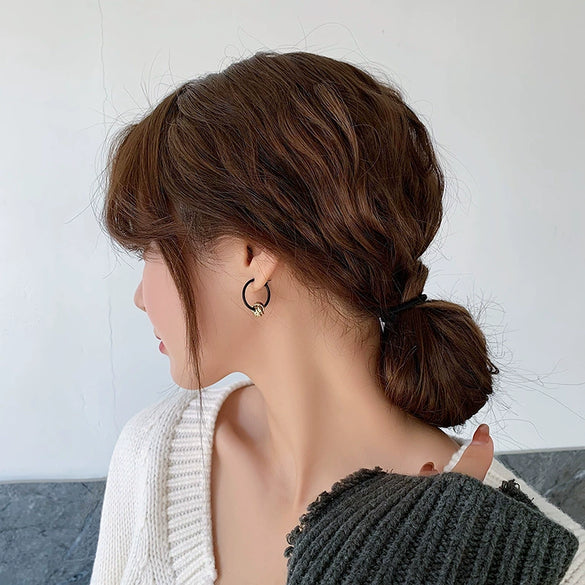 Wholesale Alloy Geometric Knotted Hoop Earrings For Women Retro Elegant Electroplated