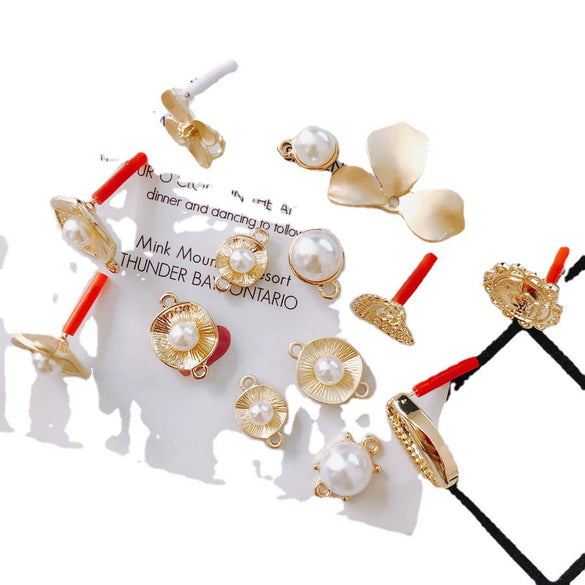 Wholesale Alloy Geometric Pearl Flower Shaped Diy Jewelry Accessories Earrings Bracelet Pendant With Electroplating
