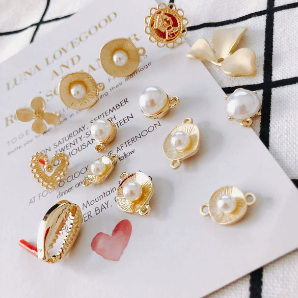 Wholesale Alloy Geometric Pearl Flower Shaped Diy Jewelry Accessories Earrings Bracelet Pendant With Electroplating