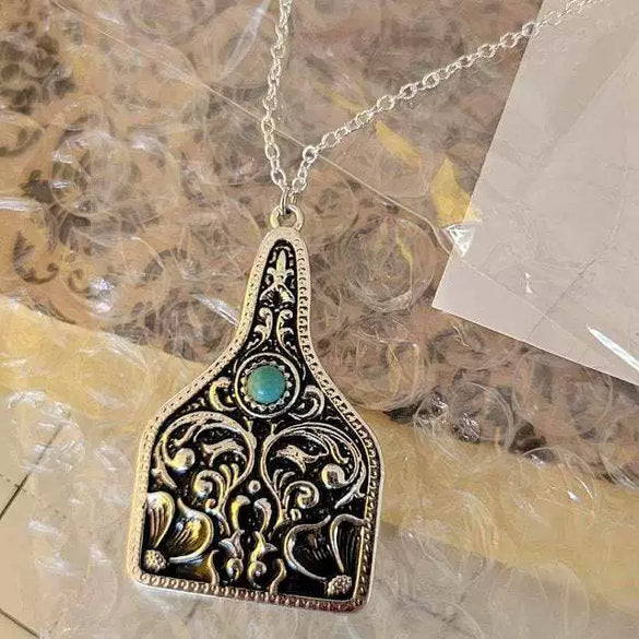 Wholesale Alloy Geometric Retro Carved Turquoise Pendant Necklace With Electroplating And Water Wave Chain For Women