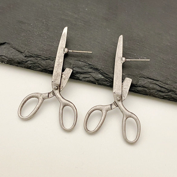 Wholesale Alloy Geometric Retro Scissors Stud Earrings For Women With Electroplating Stainless Steel Ear Needles