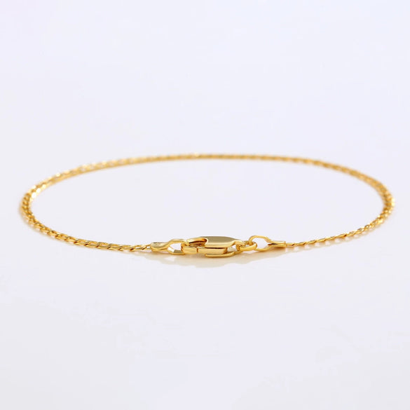 Wholesale Alloy Geometric Simple Interlocking Bracelet For Women Goldplated Electroplated Style
