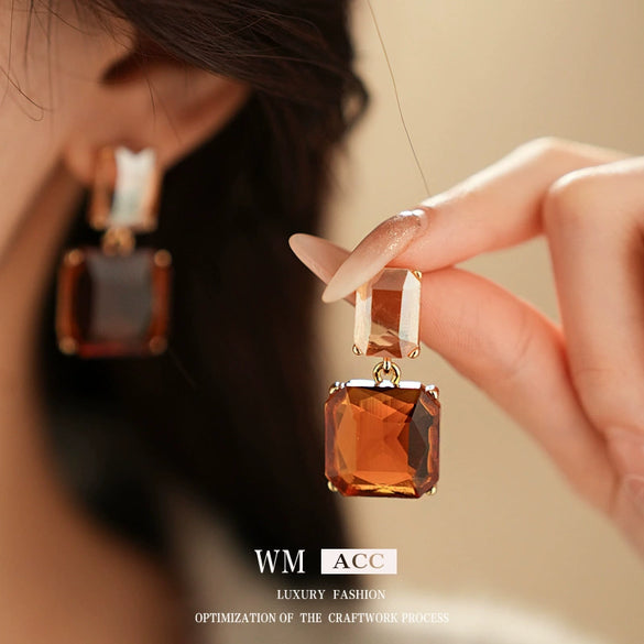 Wholesale Alloy Geometric Square Diamondencrusted Earrings Sophisticated Style
