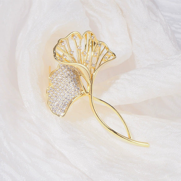 Wholesale Alloy Ginkgo Leaf Brooch For Women Electroplated Natural Style Highend Suit Accessory