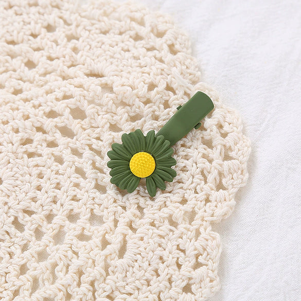 Wholesale Alloy Hair Clips With Plants And Flowers Style And Baking Varnish Treatment