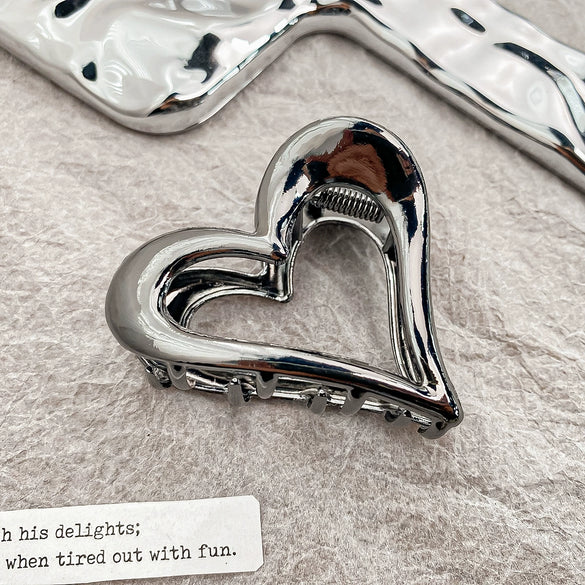 Wholesale Alloy Handmade Hollowout Love Shape Female Hair Shark Clip Hair Accessories