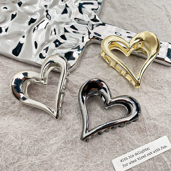 Wholesale Alloy Handmade Hollowout Love Shape Female Hair Shark Clip Hair Accessories