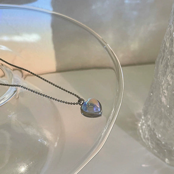 Wholesale Alloy Heart Geometric Pendant Necklace For Women With Electroplating
