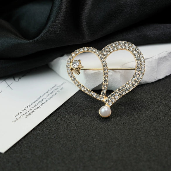 Wholesale Alloy Heart Shape Electroplated Love Brooch Clothing Accessories