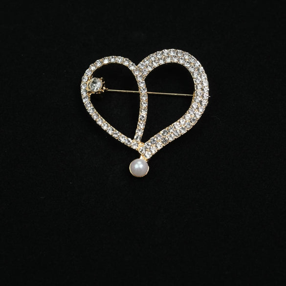 Wholesale Alloy Heart Shape Electroplated Love Brooch Clothing Accessories