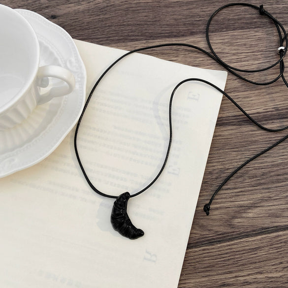 Wholesale Alloy Heart Shape Women's Simple Long Clavicle Necklace