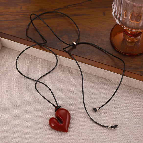 Wholesale Alloy Heart Shape Women's Simple Long Clavicle Necklace