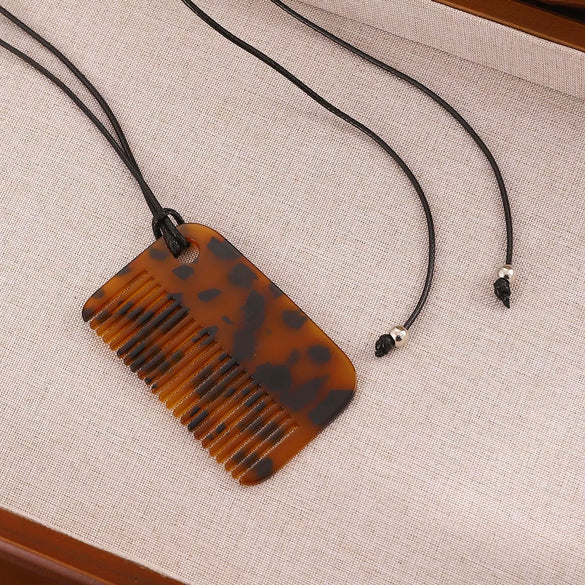 Wholesale Alloy Heart Shape Women's Simple Long Clavicle Necklace