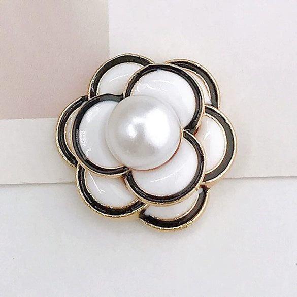 Wholesale Alloy Jewelry Accessories With Flower Pattern And Electroplating Treatment For Mobile Phone Shell Stick Drill Five Petal Flower And Snowflake Design