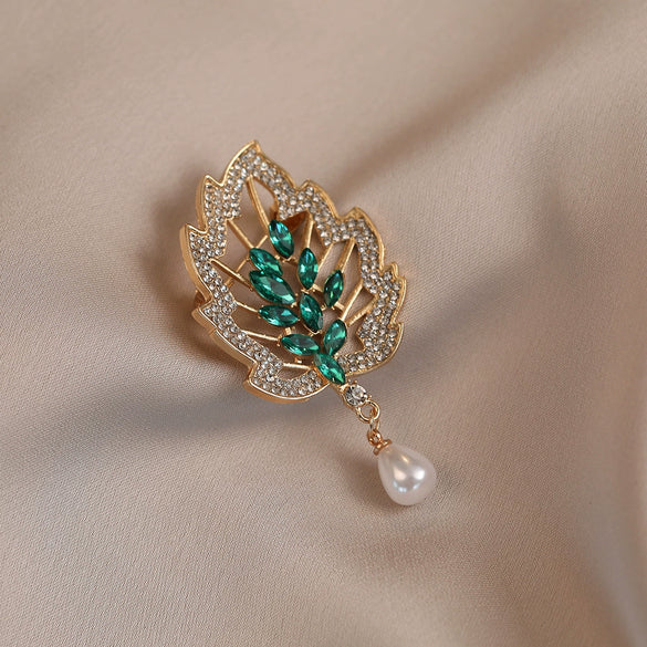 Wholesale Alloy Leaf Flower Brooch Minimalist Style Diamondencrusted Electroplated For Women