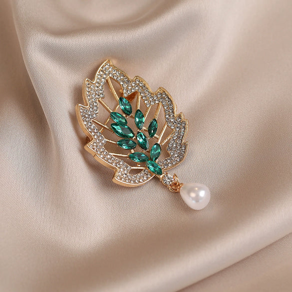 Wholesale Alloy Leaf Flower Brooch Minimalist Style Diamondencrusted Electroplated For Women